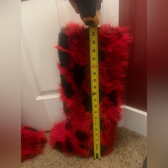 COOLSA Women's Red Faux Fur Winter Boots - Picture 8 of 8